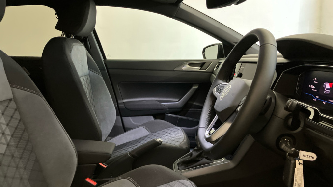 Volkswagen Polo 1.0 TSI 115 Black Edition 5dr DSG Petrol Hatchback - Image 15